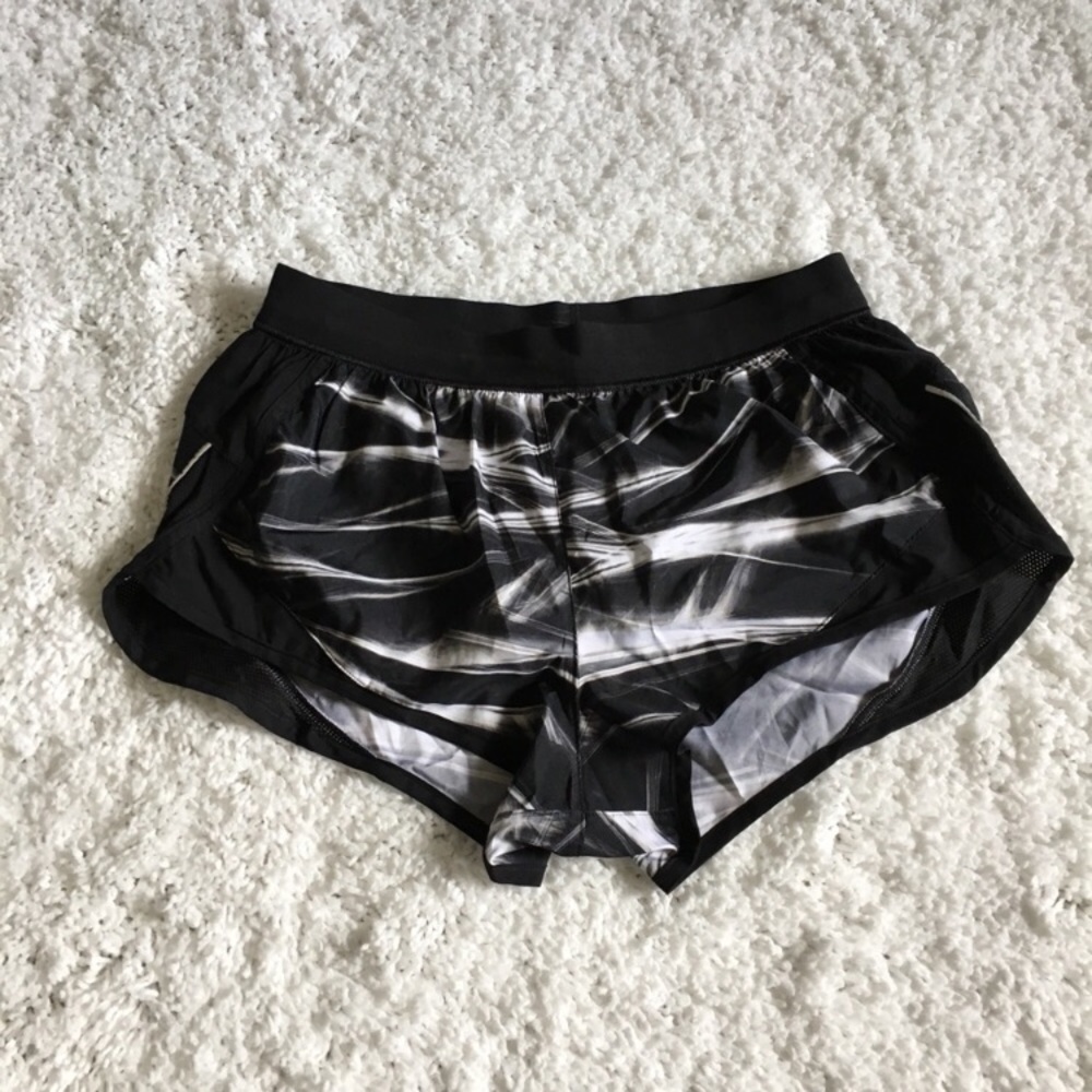 🛍 Victoria’s Secret VSX Athletic Shorts